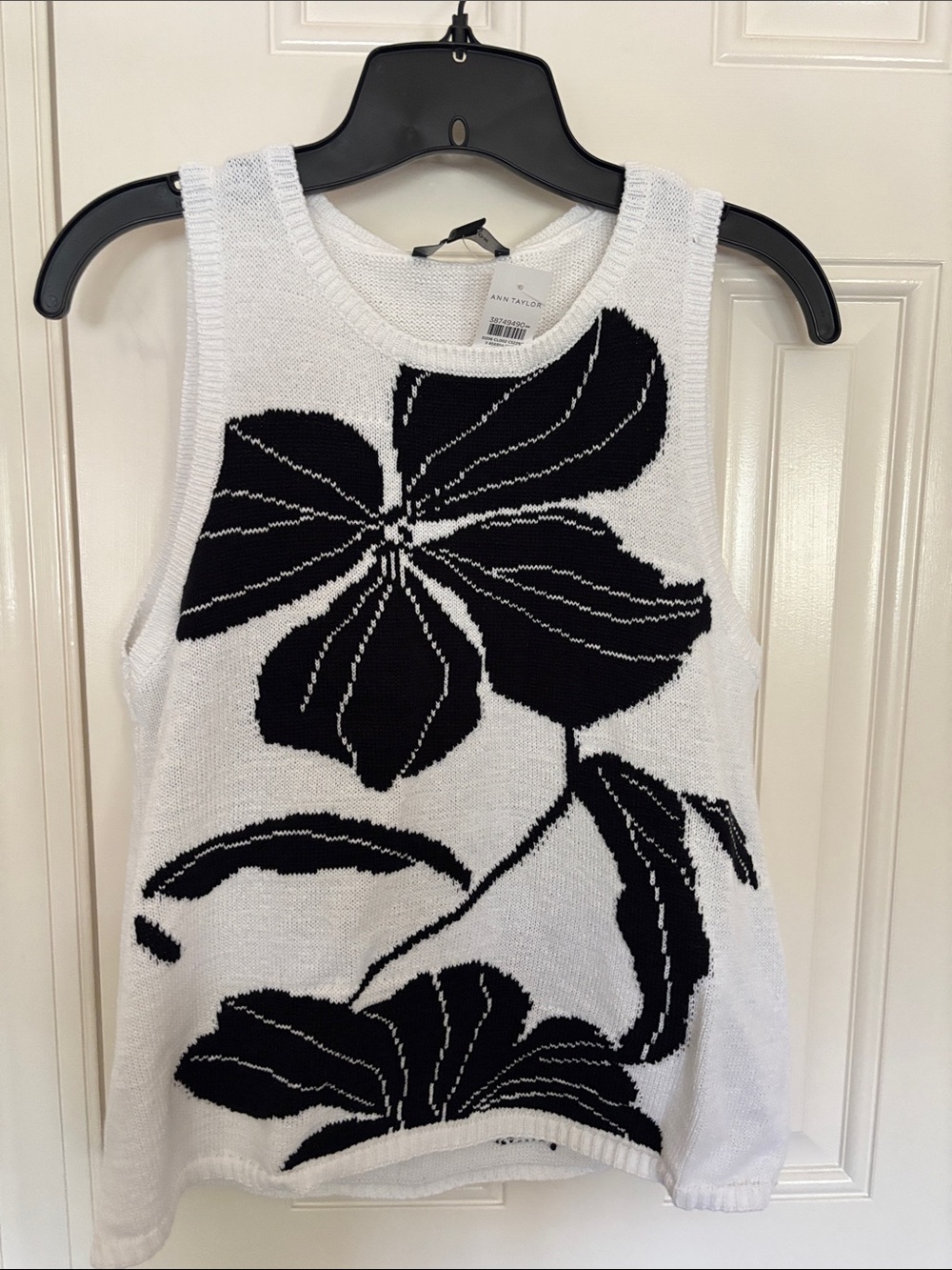 Ann Taylor White Tank Top with Black Floral Knit Pattern - Picture 2 of 5